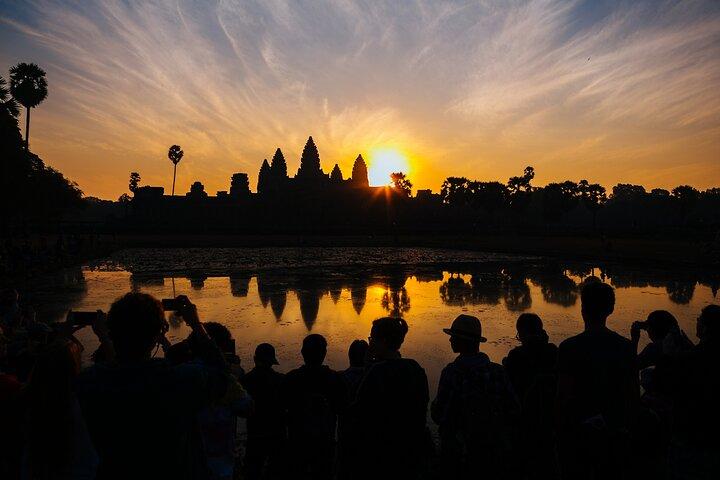 Angkor Wat, Bayon and Banteay Srei by Private Guided Tour