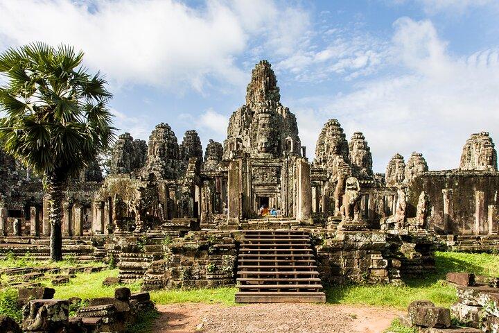 Angkor Wat, Bayon and Banteay Srei by Private Guided Tour