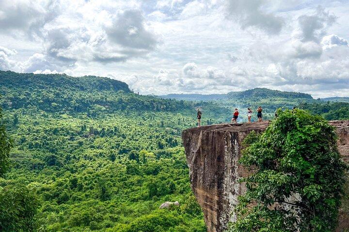 3-Days Discovery Of Angkor: Waterfalls,Floating Village and Banteay Srei temple