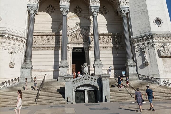 Private tour of Lyon on Fourvière hill - 2 hours