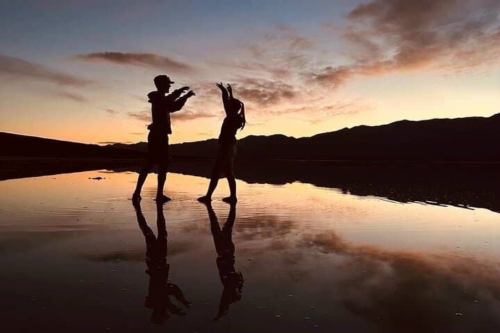 Death Valley Day & Night Tour - Scenic Stops, Sunset & Stargazing