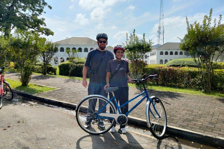 Cycling Tour through the cultural heritage city of Colombo