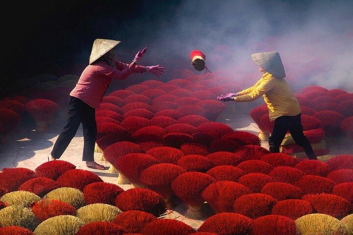 Hanoi: Incense Village & Ninh Binh Small Group Day Tour