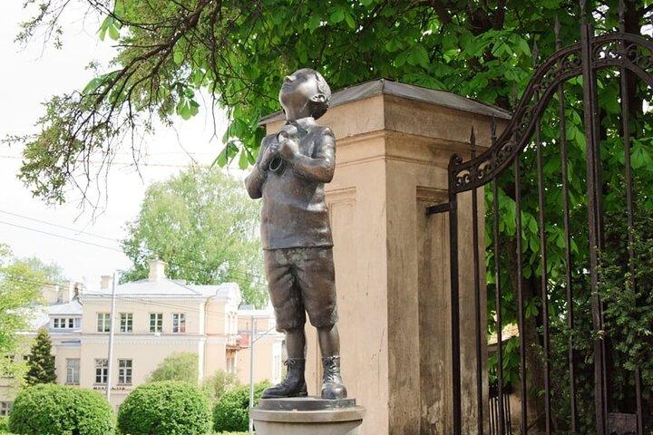 Jewish Quarter and Paneriai Memorial Park Tour