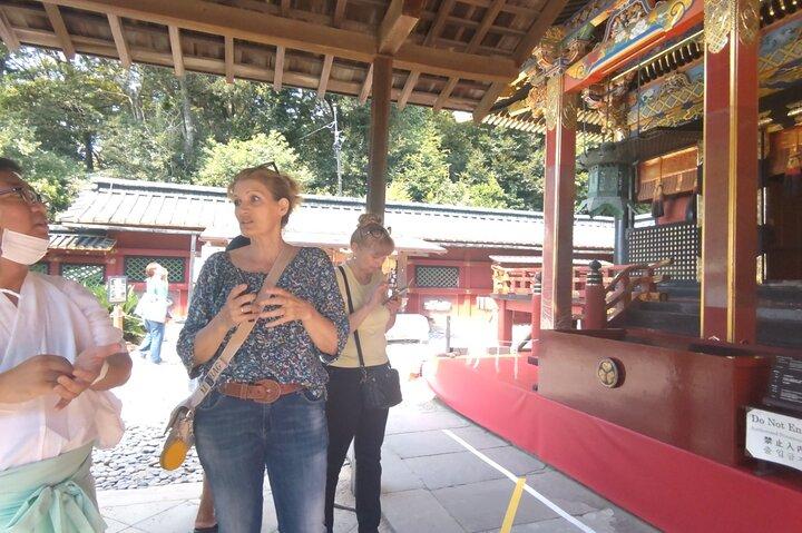 Kunozan Toshogu Shrine to Miho Matsubara / V-G