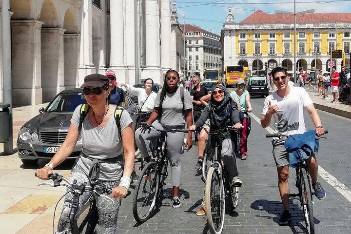The Heart of Lisbon by Electric Bike