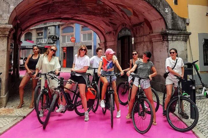 The Heart of Lisbon by Electric Bike