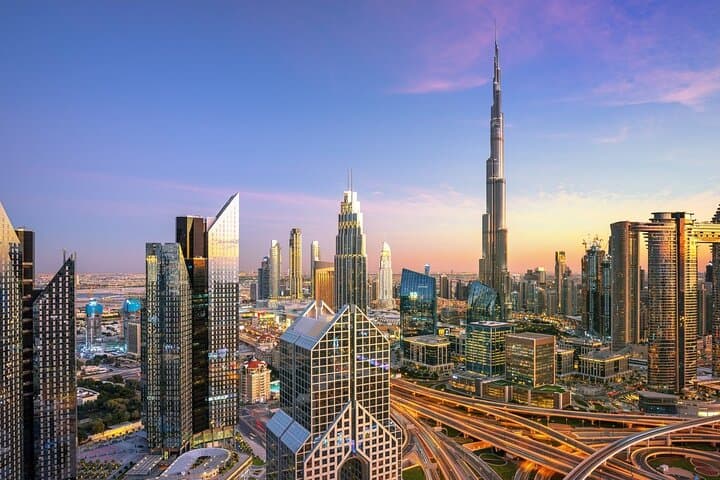 Dubai: Hire Private Vehicle with Driver for Full Day