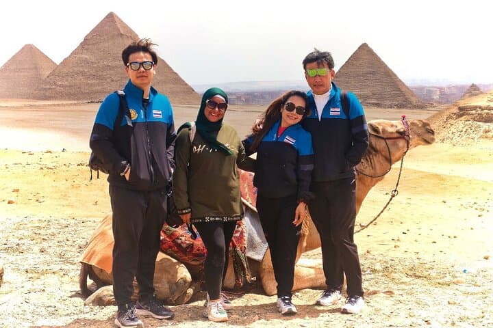 Explore Giza pyramids & Sphinx: Half-Day Historical Tour