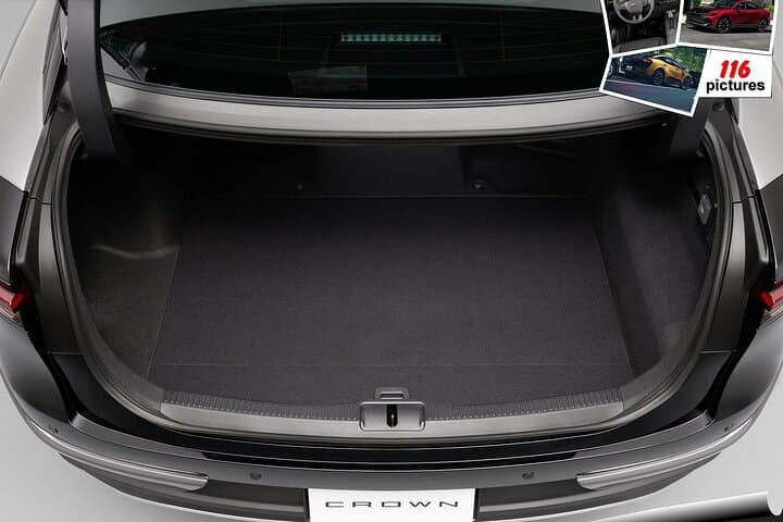 Private Transfer from Narita Airport NRT to Tokyo City by Sedan