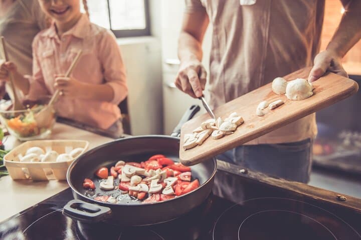 Luxury Cooking Class with a Chef in Bellagio