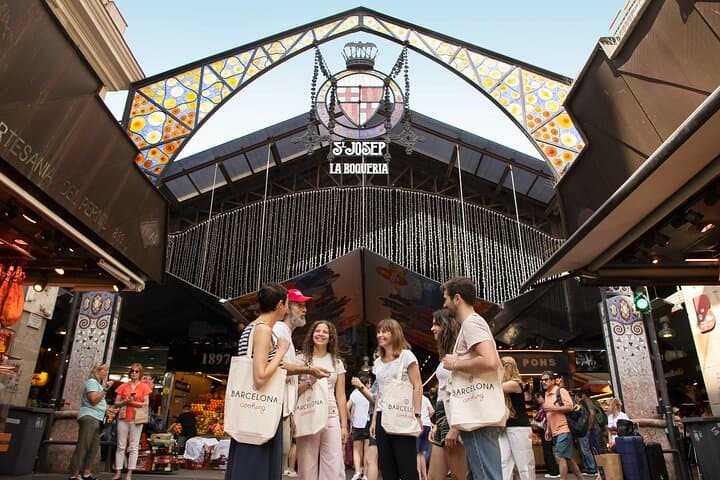 Interactive Paella & Market: Bottomless Wine & Rambla Views