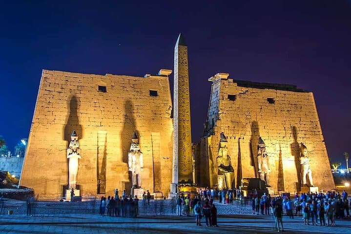 Luxor Day Tour: Visit Karnak and Luxor Temples on the East Bank