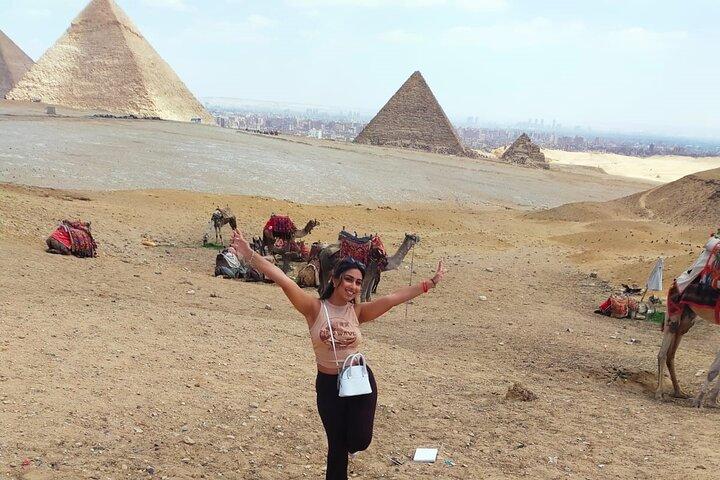 Explore Giza Pyramids with English Guide and Egyptian Lunch