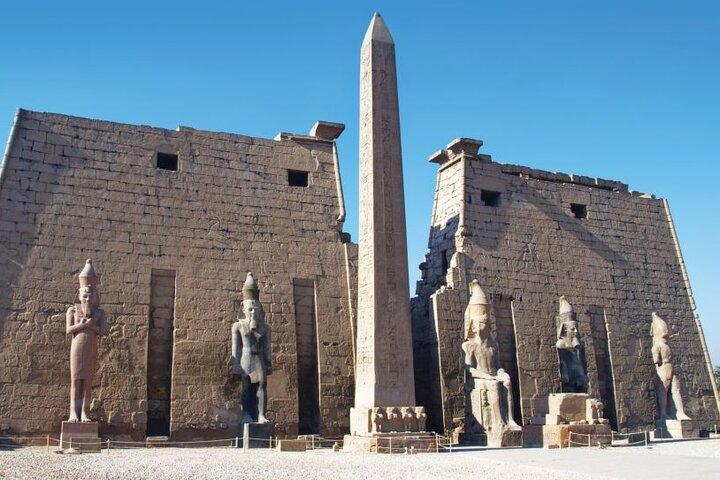 From Cairo: 8-Day Tour of Cairo, Luxor and Aswan with Cruise