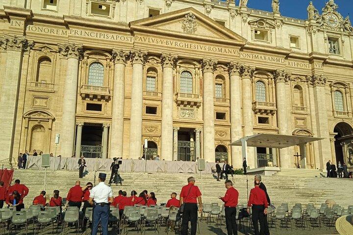 Papal Audience in Rome with Pope Leo XIV - Private Tour