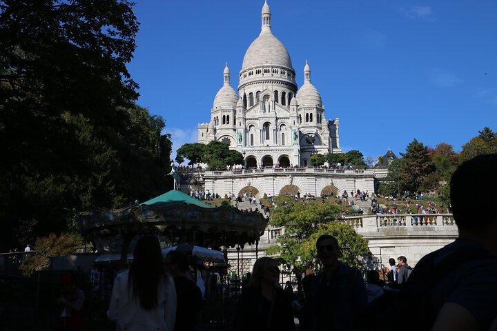 Half day Walking tour, Paris Sights and Fun Perfume Experience
