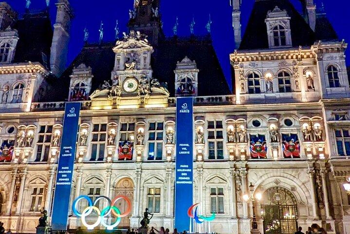Half day Walking tour, Paris Sights and Fun Perfume Experience