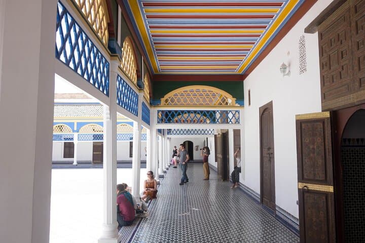 Marrakech: Bahia Palace, Saadian Tombs, Souk & Medina Guided Tour