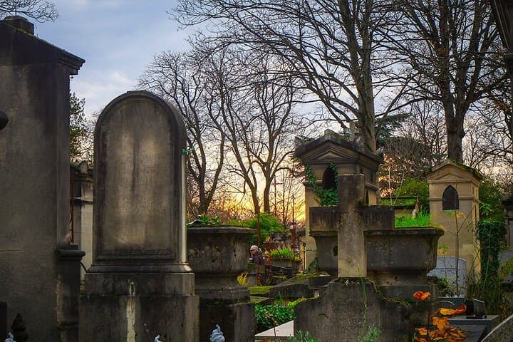 Paris Pere Lachaise Cemetery Small Group Guided Tour