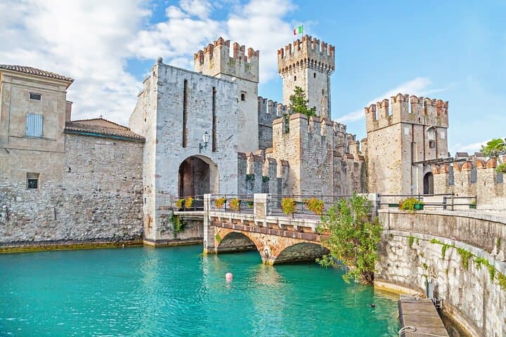 Verona tour & cruise with Sirmione - From Milan