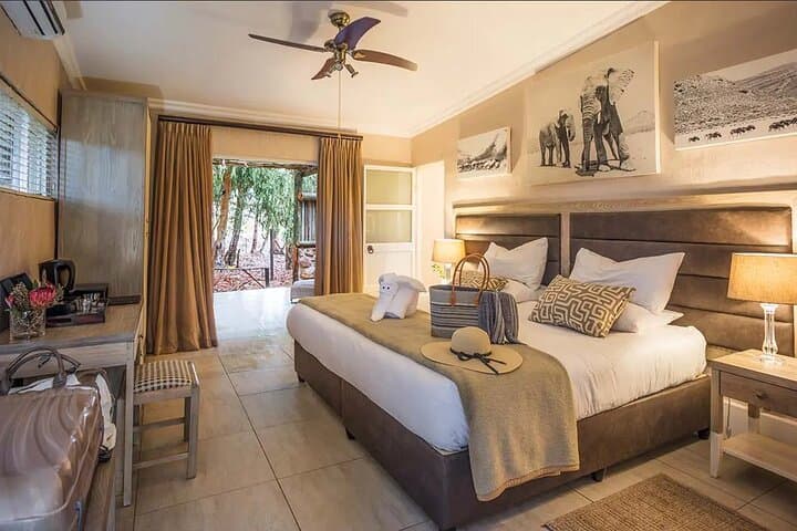 Private Safari Aquila Tour