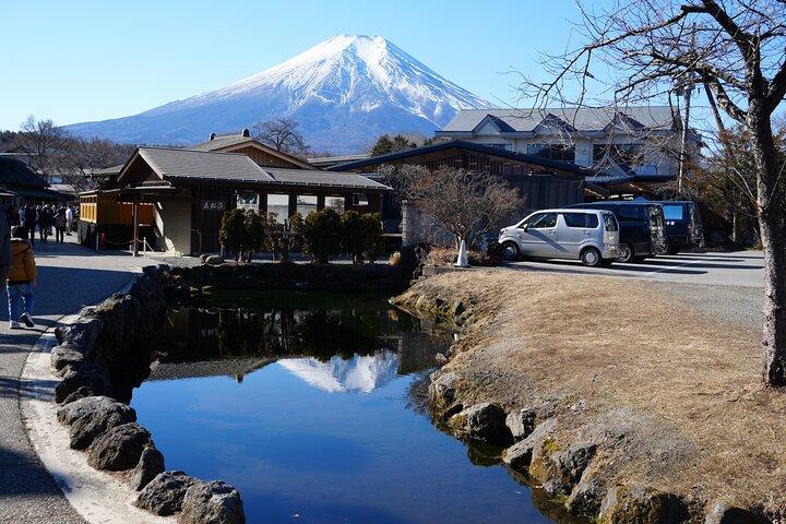 Private Full Day Tour in Mt. Fuji with Pickup