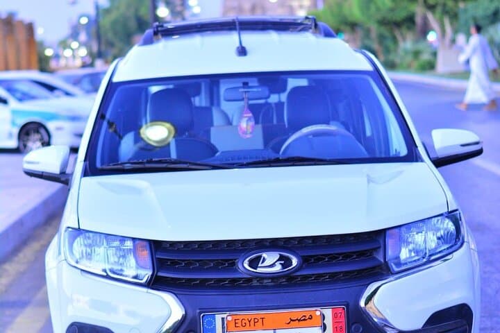 Full Day Tour to East and West Bank of Luxor by Private Taxi