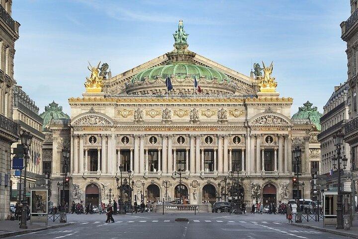 Area ,Opera, Jewellery,Fashion,Palais Royal walking tour