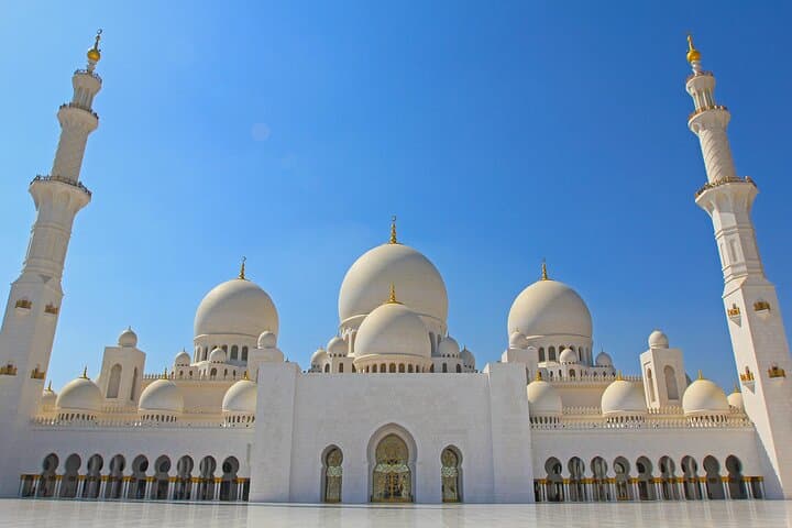 Full Day Abu Dhabi City Tour With Baps Hindu Mandir from Dubai