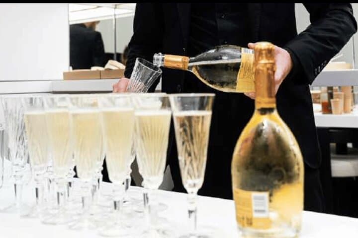 See 15 plus Paris Sights Tour and Fun Perfume Experience
