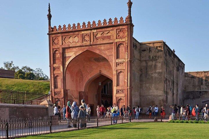 Agra Fort Skip-the-line ticket with Full Guided Tour