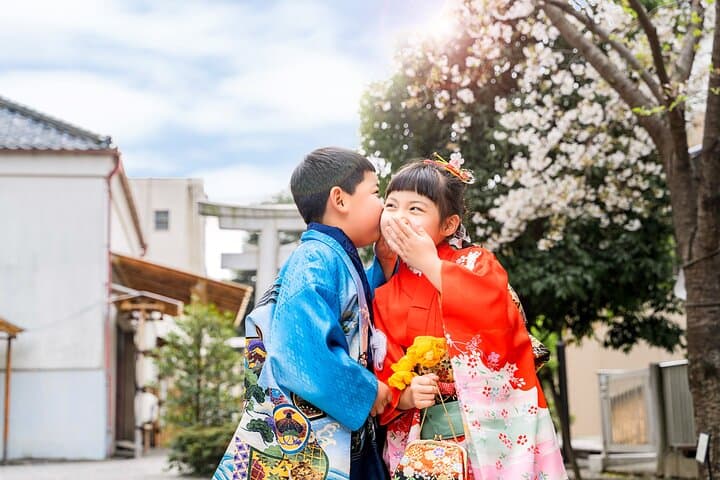 Special price couple (2 people) kimono commemorative photo shoot in Asakusa, Tokyo HANAYAKA kimono & yukata rental offer