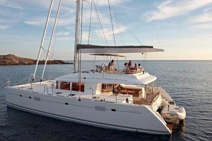 Santorini Catamaran Cruise with Swim-Stops, Greek Meal and Sunset