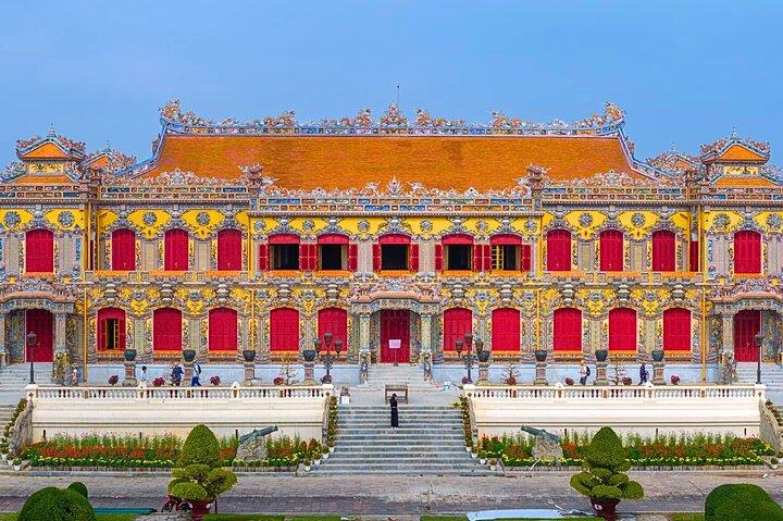 Hue: Dragon Boat, Perfume River, Pagoda & Royal Tomb Tour