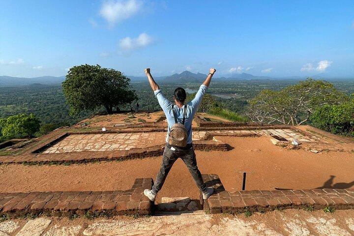 Sigiriya Rock and Dambulla Cave Temple Day Trip from Kalutara