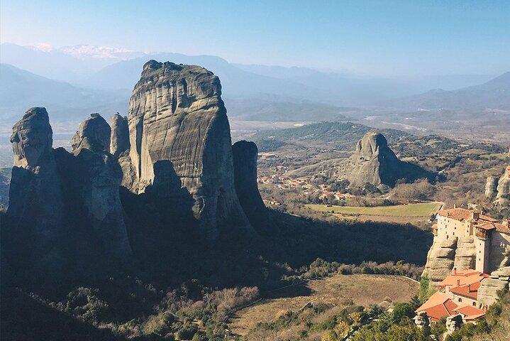 Meteora Full-Day Trip with Guide on Luxury Bus From Athens