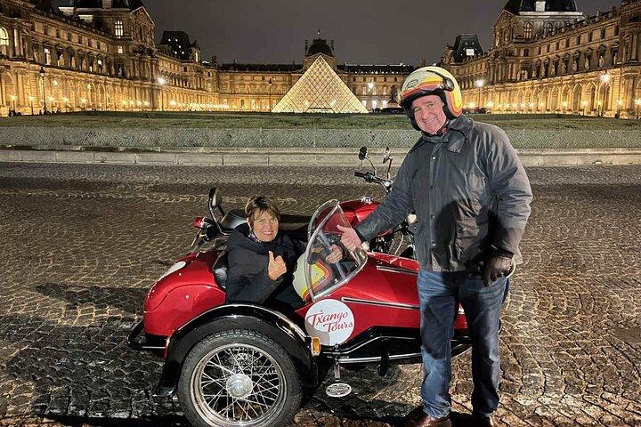Private Sidecar Tour of Paris at Night with drinks