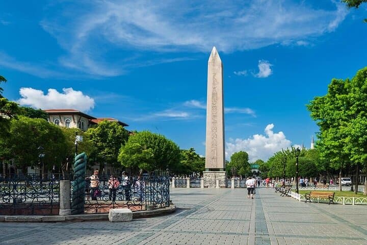 Daily Private Tour of Istanbul with Pickup by VIP Car