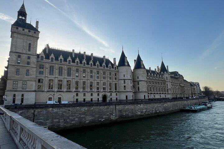 2 & 4 Days Paris Golden Pass with Hop-On Hop-Off Seine River Boat