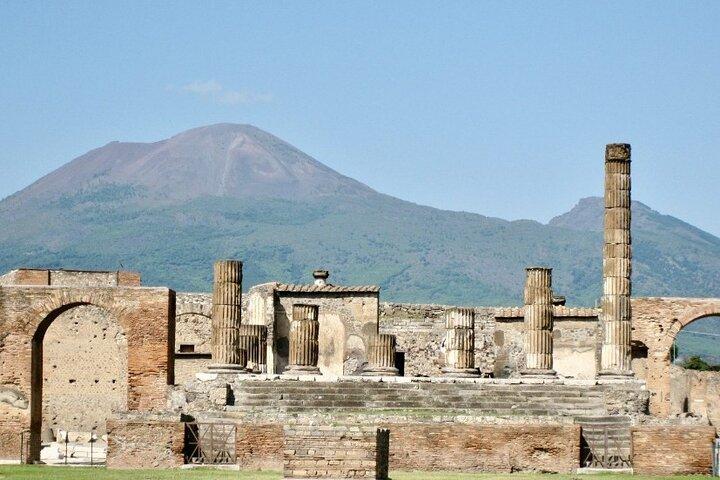 Naples to Pompeii & Mount Vesuvius Skip-the-Line Tour with Tickets