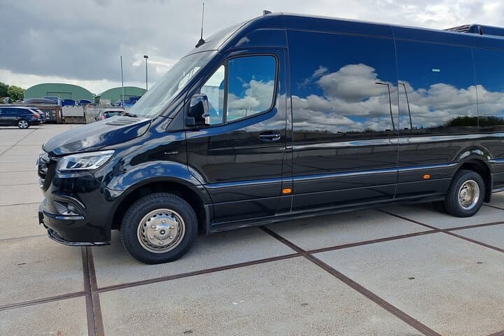 1-15 pers private minibus rental / hire in Amsterdam with driver