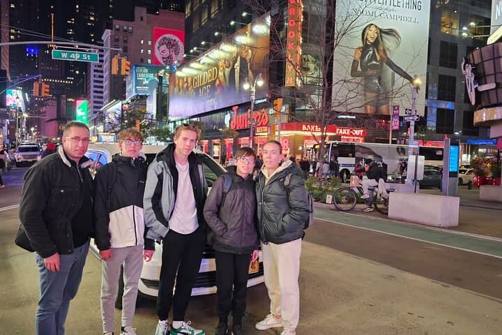 NYC Limousine Tour (New York "NYC Limo Tour" Limo, SUV Or Van )