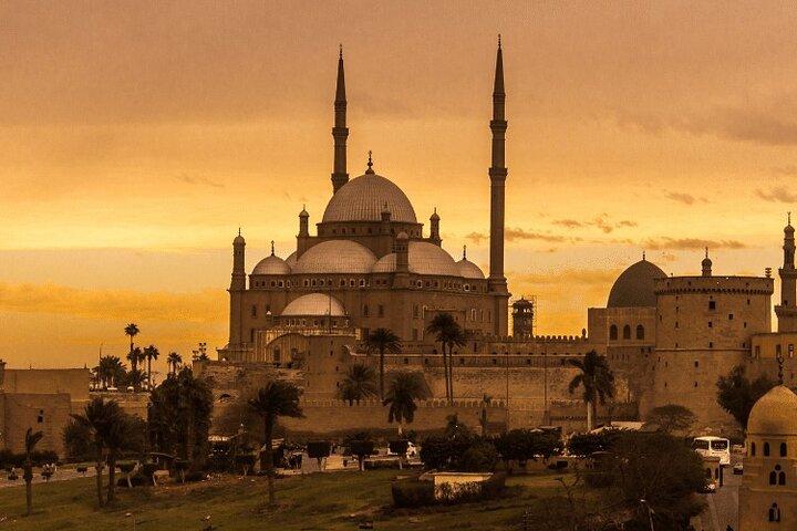 Day Tour to Egyptian Museum Citadel and Khan Khalili Bazaar