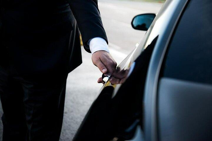 Luxury Private Transfer from Schiphol Airport (AMS) to Rotterdam