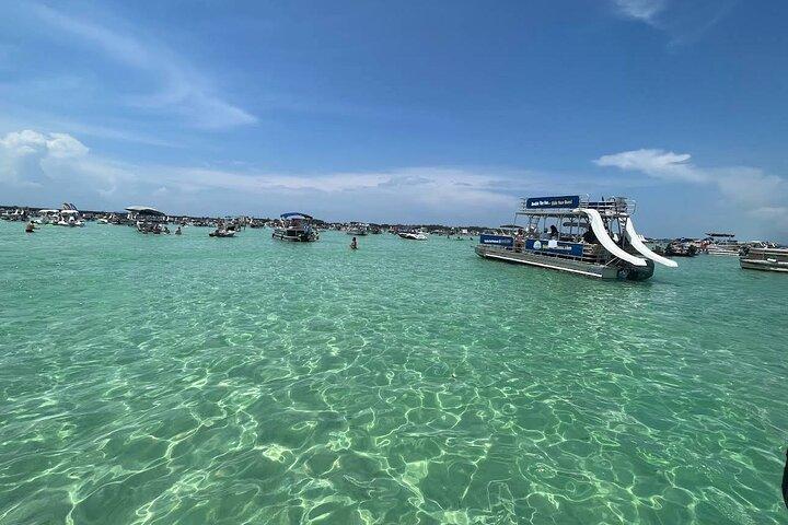 Crab Island Pontoon Boat Tour with Captain- 3-Hour Destin Charter