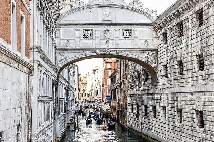 Private Tour from Milan: Venice Full Day Trip by Train