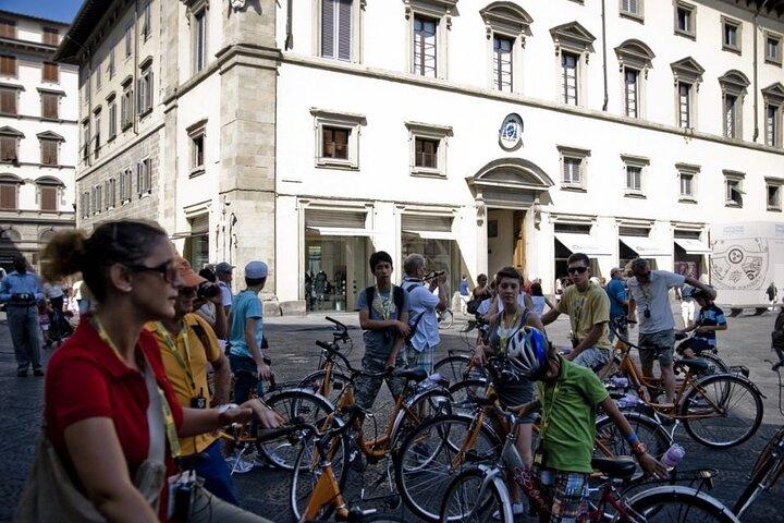 Florence Audio Guided Bike Tour with Live Guide