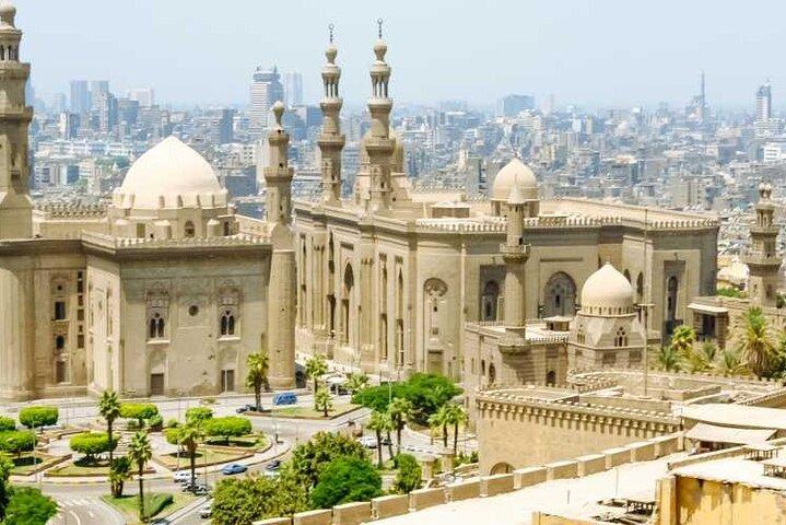 Tour to Pyramids of Giza, Islamic Cairo and Khan El Khalili