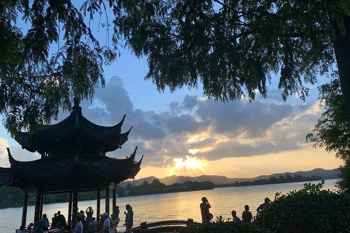 Customized Hangzhou Guided Tour Based on Your Interests